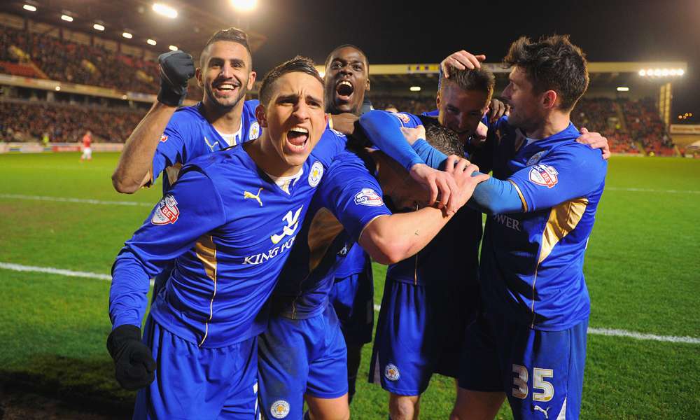 首场比赛中 首场比赛中