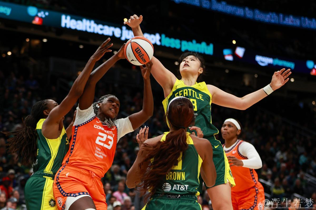 李月汝8+10表现出色 飞翼客场轻取风暴